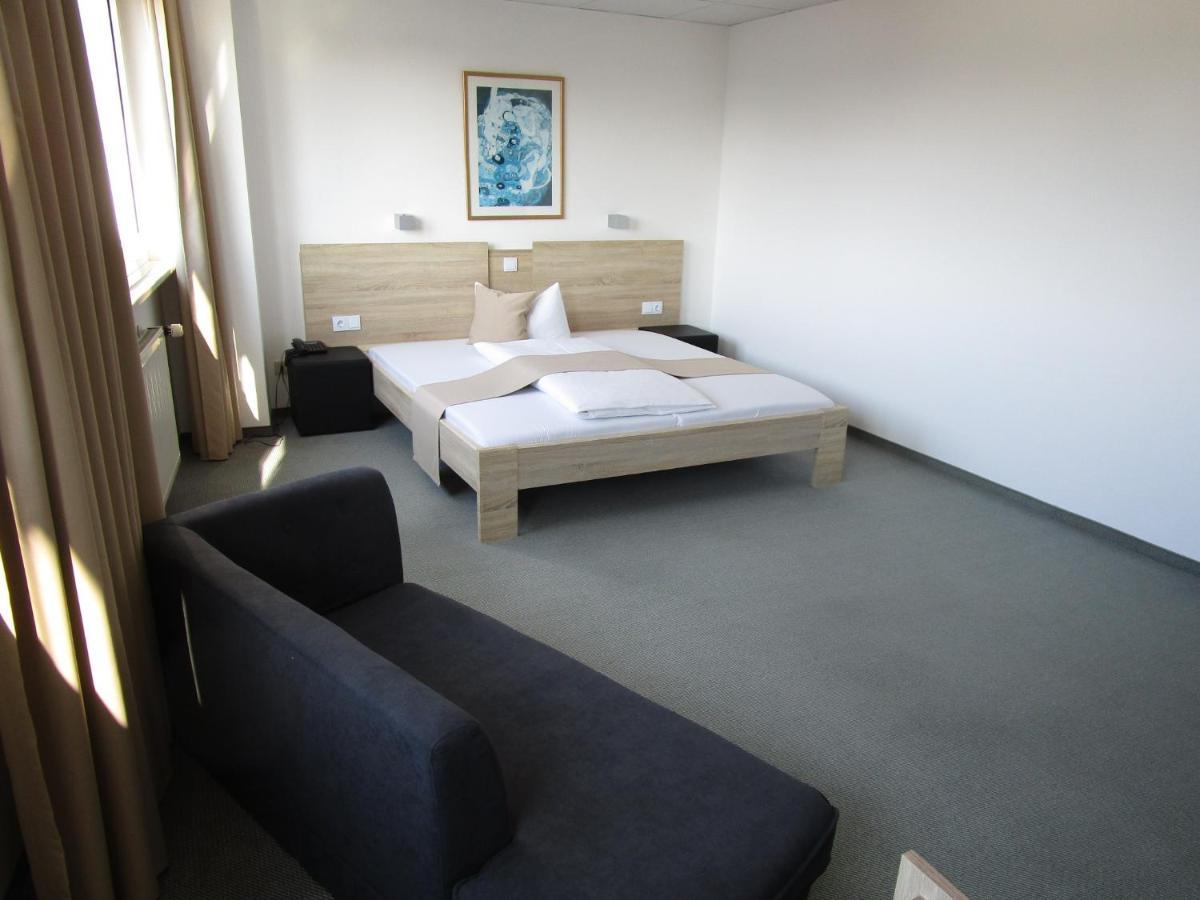 Businesshotel & Appartements Stuttgart-Vaihingen Exterior photo