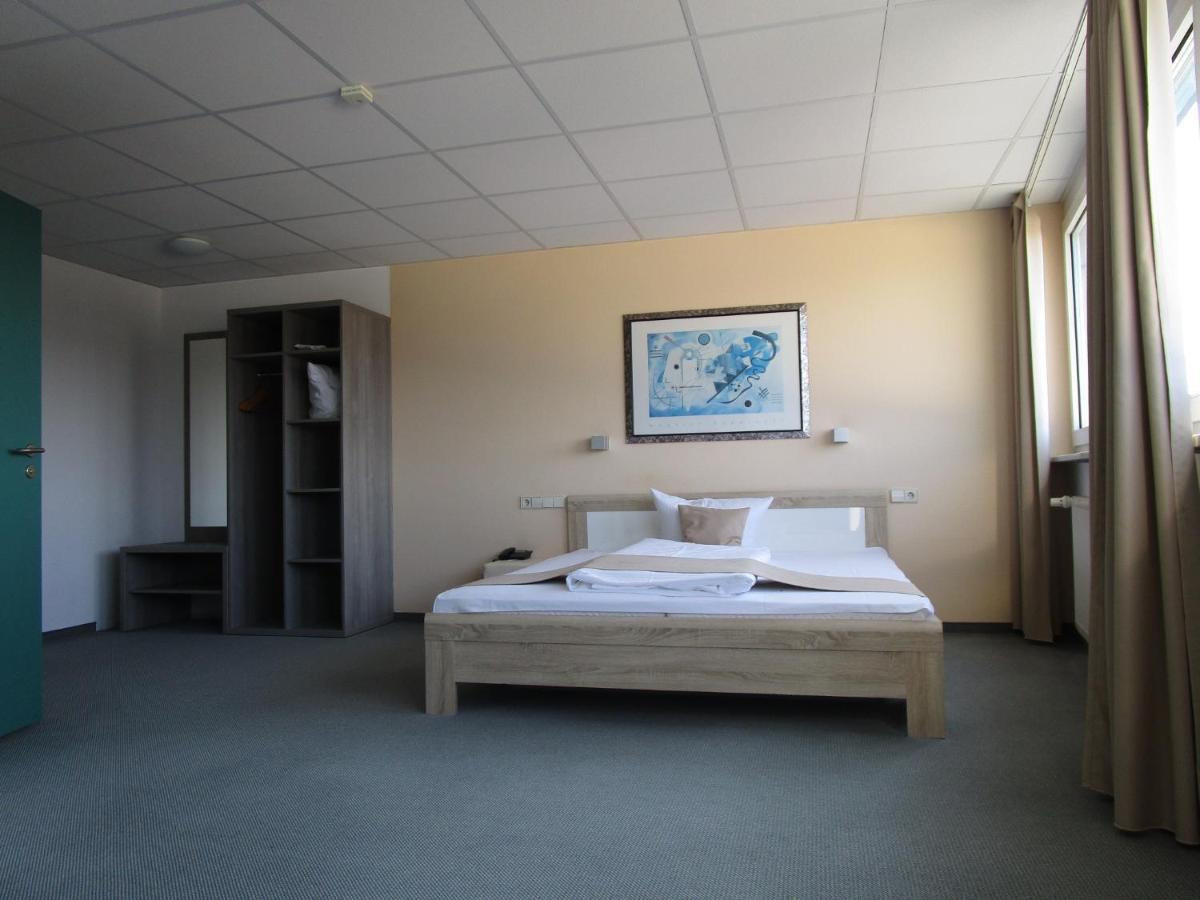 Businesshotel & Appartements Stuttgart-Vaihingen Exterior photo